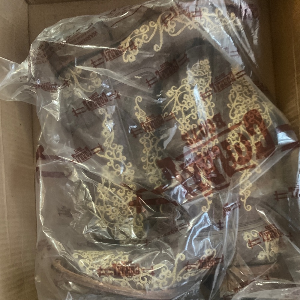 I'm just re-polishing insoles are worn but boots are still very comfortable